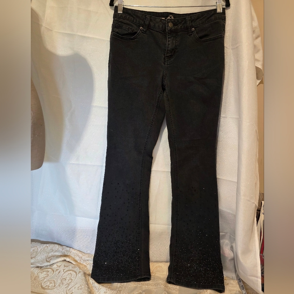 W62 Signature Fit Bootcut Black Embellished Jeans.  Sz 6.
